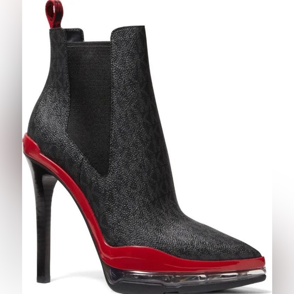 MICHAEL Michael Kors Keke Extreme Logo Print Booties Size 6